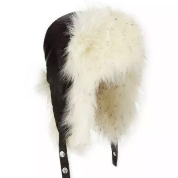 BCBG MAX AZRIA FAUX RUR TRAPPER HAT NWT - Picture 1 of 4